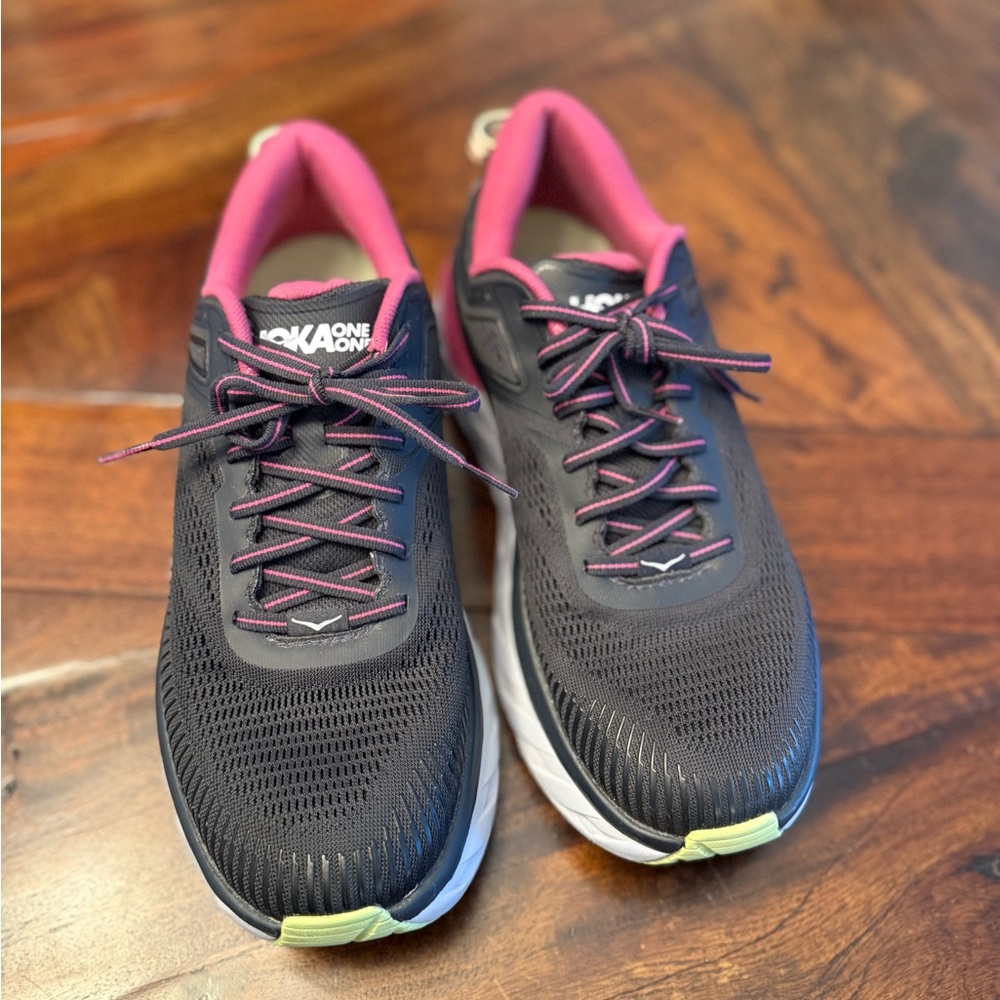 Hoka One One Bondi 7 Size 11 Women's Black and Pink Athletic Shoes MSRP $175 - Picture 3 of 7